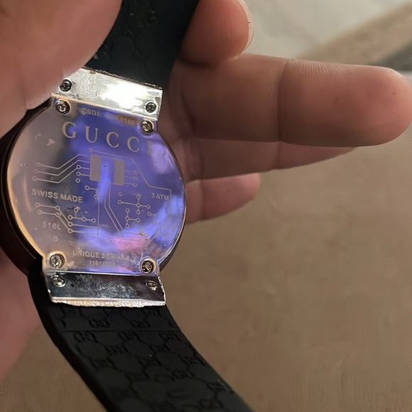 Gucci Watch - Picture 2 of 4